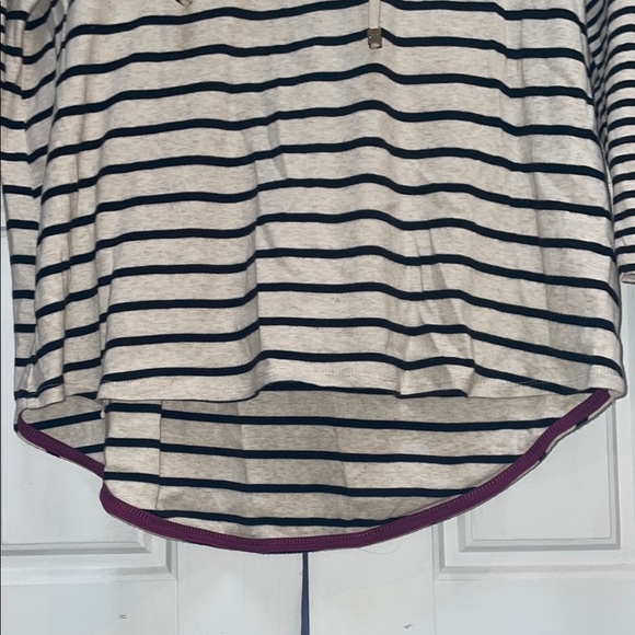Jones New York Black and Cream Striped Top - Picture 5 of 8